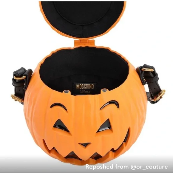 Moschino Couture orange pumpkin purse - Picture 2 of 4